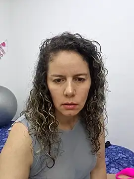 Nina vallon online show from 09-23-25, 10:44