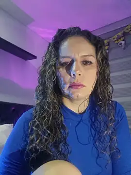 Snapshot of Nina_vallon chatting on 06-18-26, 10:42 Nina vallon online show from 06-18-26, 10:42