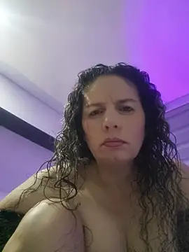 Snapshot of Nina_vallon chatting on 07-17-26, 10:34 Nina vallon online show from 07-17-26, 10:34