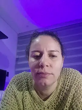 Snapshot of Nina_vallon chatting on 07-15-26, 10:11 Nina vallon online show from 07-15-26, 10:11