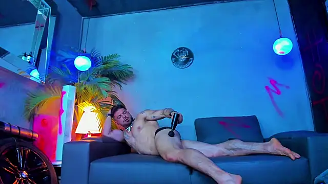 Snapshot of dennis_cox1 chatting on 09-14-25, 07:03 dennis cox1 online show from 09-14-25, 07:03