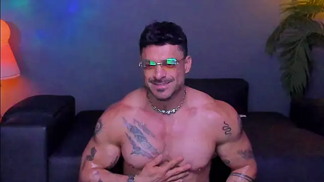 dennis cox1 online show from 11-11-25, 12:44