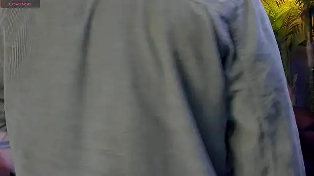 Snapshot of dennis_cox1 chatting on 10-31-25, 09:17 dennis cox1 online show from 10-31-25, 09:17