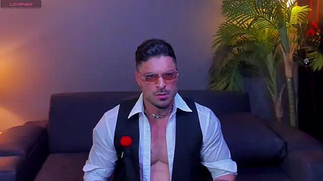 Snapshot of dennis_cox1 chatting on 10-30-25, 09:01 dennis cox1 online show from 10-30-25, 09:01