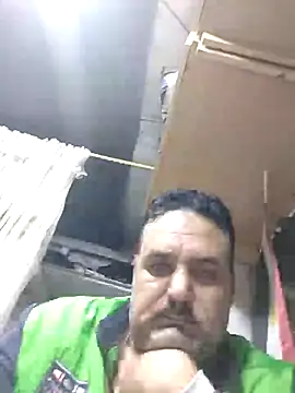 Snapshot of mM0140 chatting on 01-05-26, 06:33 mM0140 online show from 01-05-26, 06:33