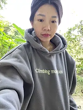 Miumieu online show from 11-29-25, 02:01