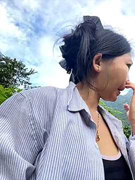 Miumieu online show from 10-23-25, 12:42