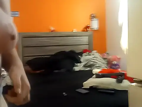 Snapshot of LusciousKandy chatting on 09-14-25, 10:21 LusciousKandy online show from 09-14-25, 10:21