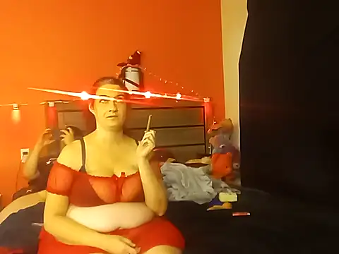 Snapshot of LusciousKandy chatting on 10-11-25, 01:17 LusciousKandy online show from 10-11-25, 01:17