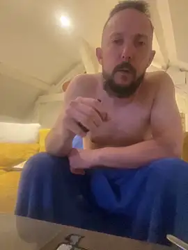 AZOPMOB18999 online show from 03-20-26, 10:44