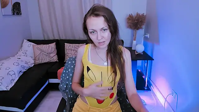 Snapshot of Mia_meowXkiss chatting on 10-14-25, 03:56 Mia meowXkiss online show from 10-14-25, 03:56