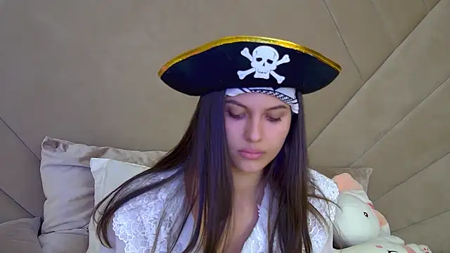 Snapshot of AlisaVersailles chatting on 10-16-25, 04:15 AlisaVersailles online show from 10-16-25, 04:15
