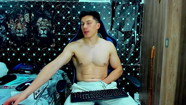 javiersexymann online show from 05-03-26, 11:30