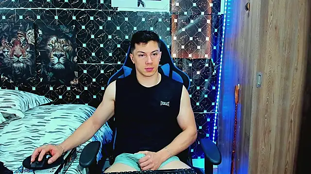 Snapshot of javiersexymann chatting on 06-26-26, 04:46 javiersexymann online show from 06-26-26, 04:46