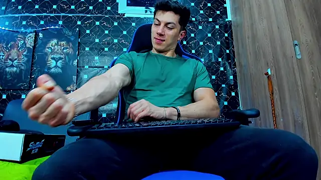 javiersexymann online show from 09-09-25, 11:14