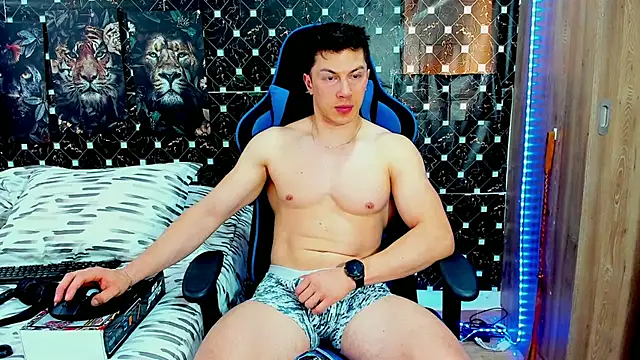 Snapshot of javiersexymann chatting on 07-10-26, 07:47 javiersexymann online show from 07-10-26, 07:47