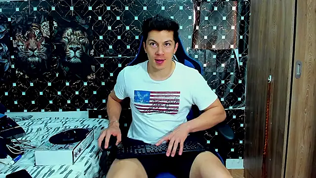 javiersexymann online show from 03-18-26, 07:04