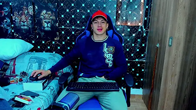 javiersexymann online show from 12-15-25, 05:41