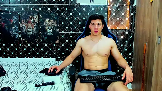javiersexymann online show from 05-18-26, 04:34