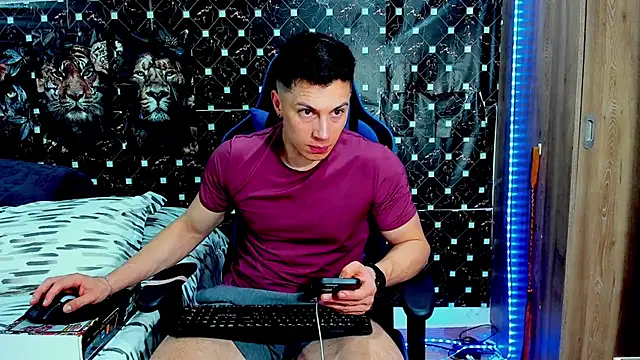 Snapshot of javiersexymann chatting on 07-14-26, 11:00 javiersexymann online show from 07-14-26, 11:00