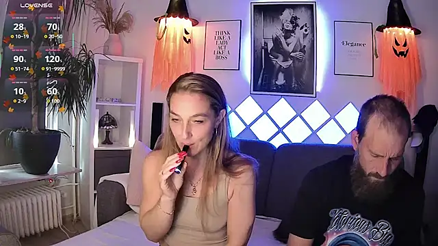 XBellaXundXUweX online show from 10-06-25, 08:37