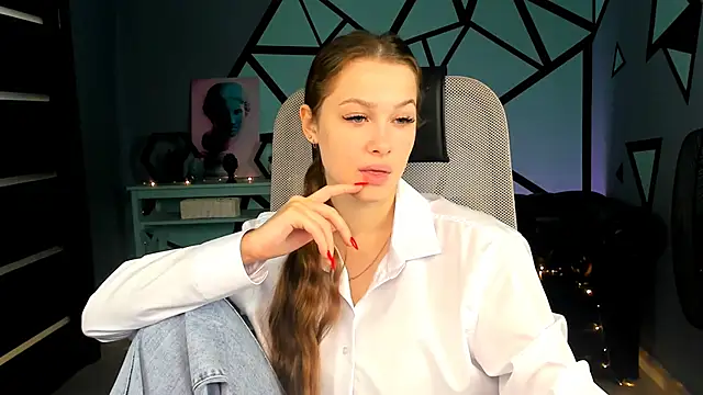 ArielSykes online show from 09-18-25, 01:47