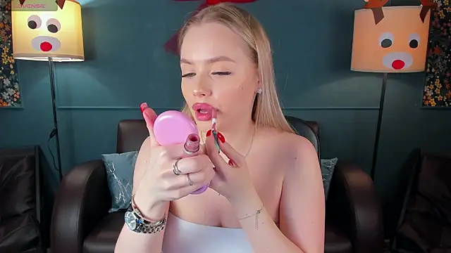 AvroraGoldie online show from 01-15-26, 11:24