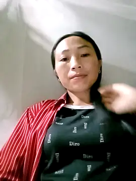 lucybaby00 online show from 05-10-26, 01:04
