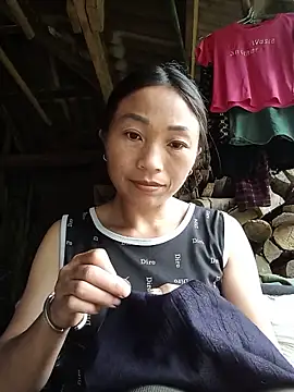 lucybaby00 online show from 05-18-26, 02:44