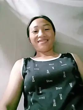 lucybaby00 online show from 05-18-26, 10:36
