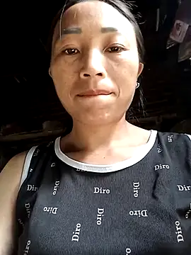 lucybaby00 online show from 04-10-26, 05:25