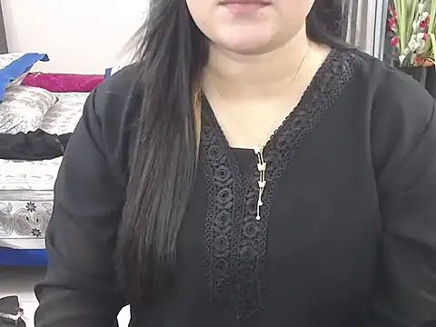 Snapshot of Ridiha_Pari chatting on 07-17-26, 11:29 Ridiha Pari online show from 07-17-26, 11:29