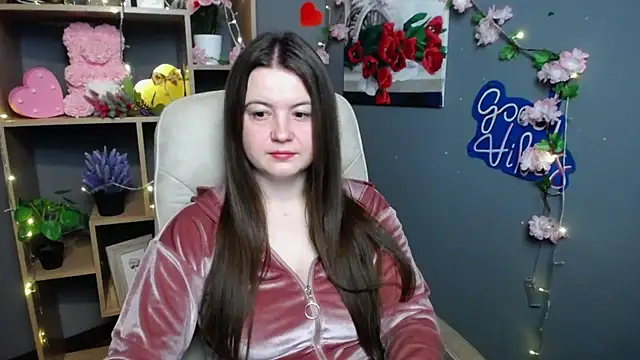 Snapshot of MavkaCute chatting on 05-25-26, 06:17 MavkaCute online show from 05-25-26, 06:17