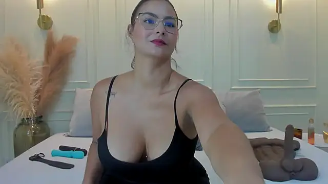gabysanta  online show from 05-06-26, 02:10