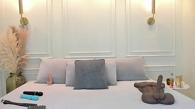 gabysanta  online show from 06-12-26, 02:04