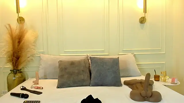 gabysanta  online show from 10-16-25, 01:08