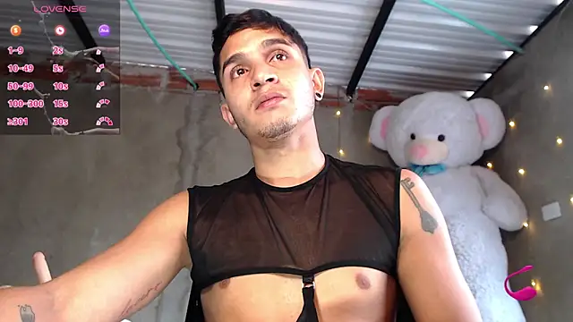 Angel latinboy online show from 05-14-26, 04:04