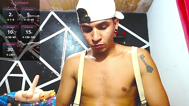 Angel latinboy online show from 09-30-25, 08:26