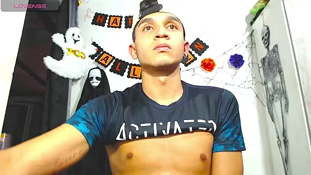 Angel latinboy online show from 10-14-25, 10:09