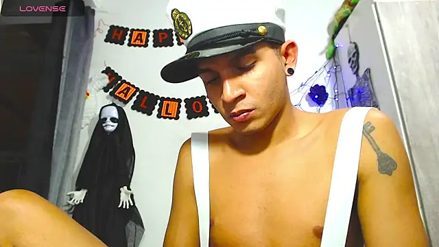 Angel latinboy online show from 10-15-25, 07:44