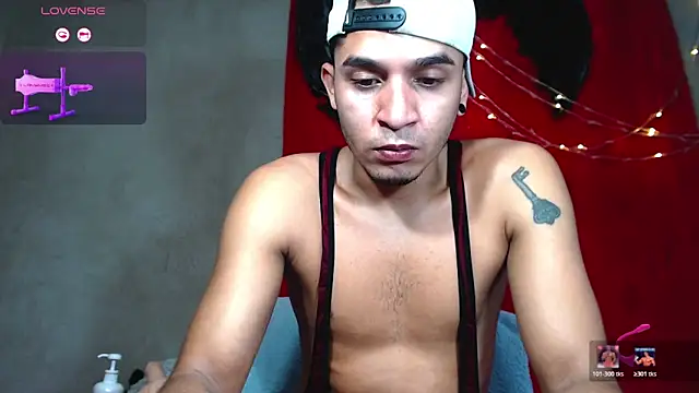 Angel latinboy online show from 05-25-26, 01:32