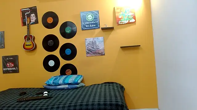 skinnyverus18 online show from 02-06-26, 07:21