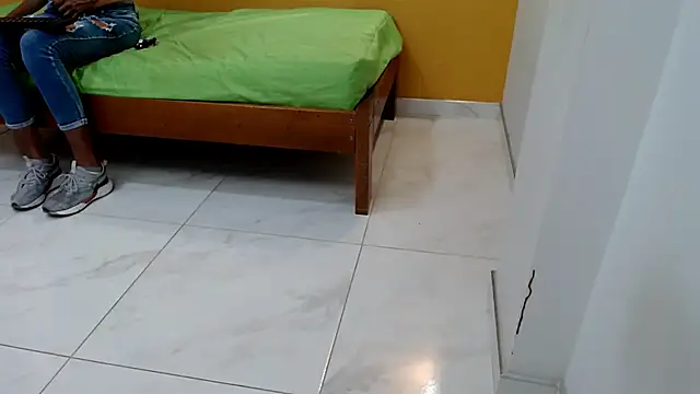 skinnyverus18 online show from 02-28-26, 06:51