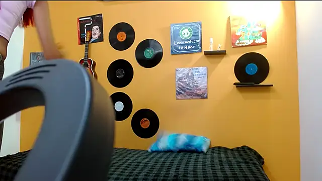 skinnyverus18 online show from 12-03-25, 06:51