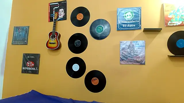 skinnyverus18 online show from 11-15-25, 07:07