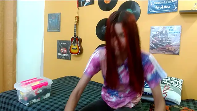 skinnyverus18 online show from 10-12-25, 06:53