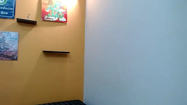 skinnyverus18 online show from 04-04-26, 06:47