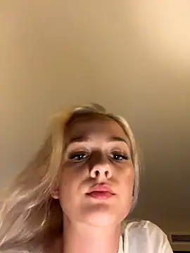 Snapshot of DaryaDoll chatting on 09-21-25, 07:24 DaryaDoll online show from 09-21-25, 07:24