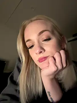 DaryaDoll online show from 12-19-25, 09:06