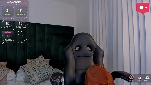 SaraWagner  online show from 01-10-26, 12:28